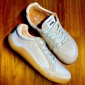Vivobarefoot  Leather Gobi Sneakers - Sand. Men’s size 10